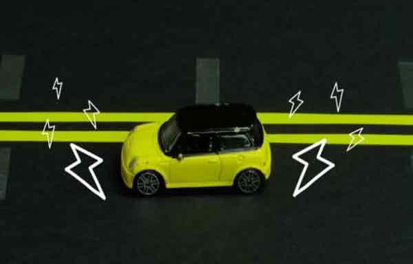 Foto de Futuros carros elétricos podem recarregar enquanto você dirige
