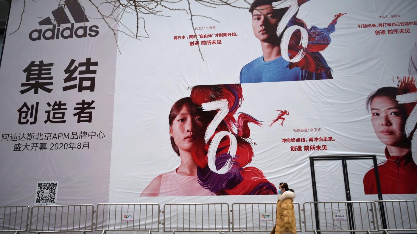 Foto de Espera-se que o coronavírus destrua as vendas da Adidas na China – quartzo