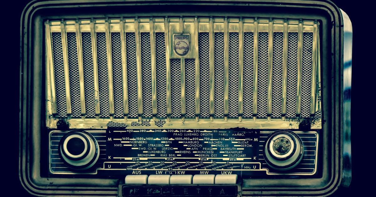 Foto de 100 anos atrás, a radiodifusão começou a transformar a política americana – Quartz
