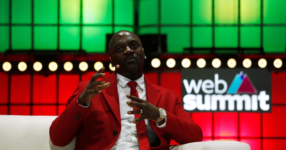 Foto de Akon planeja administrar uma cidade do Senegal com a criptomoeda Akoin – Quartz Africa
