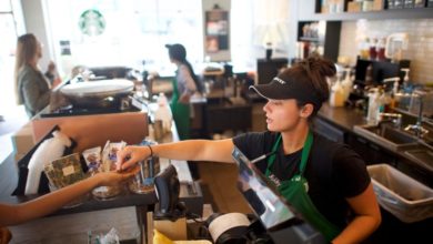 Foto de Os principais benefícios dos funcionários da Starbucks são Spotify e saúde mental: quartzo