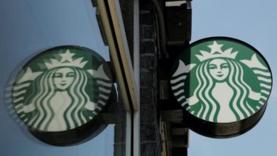 Foto de Por que a Starbucks está fechando uma loja de Ithaca que votou pela sindicalização?