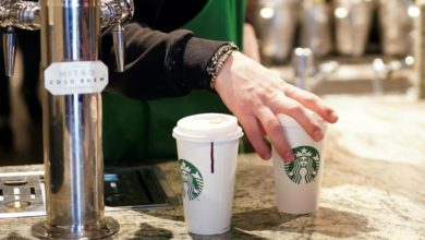 Foto de Starbucks e Chipotle estão destruindo sindicatos fechando lojas?  — Quartzo