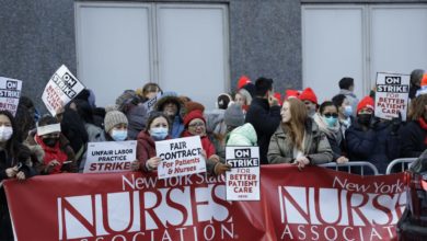Foto de Enfermeiros fazem greve em Nova York por baixos salários e falta de pessoal