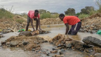 Foto de A busca pelo ouro deixa um legado tóxico no Zimbábue