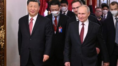 Foto de Putin adotou o yuan como alternativa ao dólar