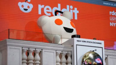 Foto de As ações do Reddit dispararam com os primeiros ganhos após o IPO